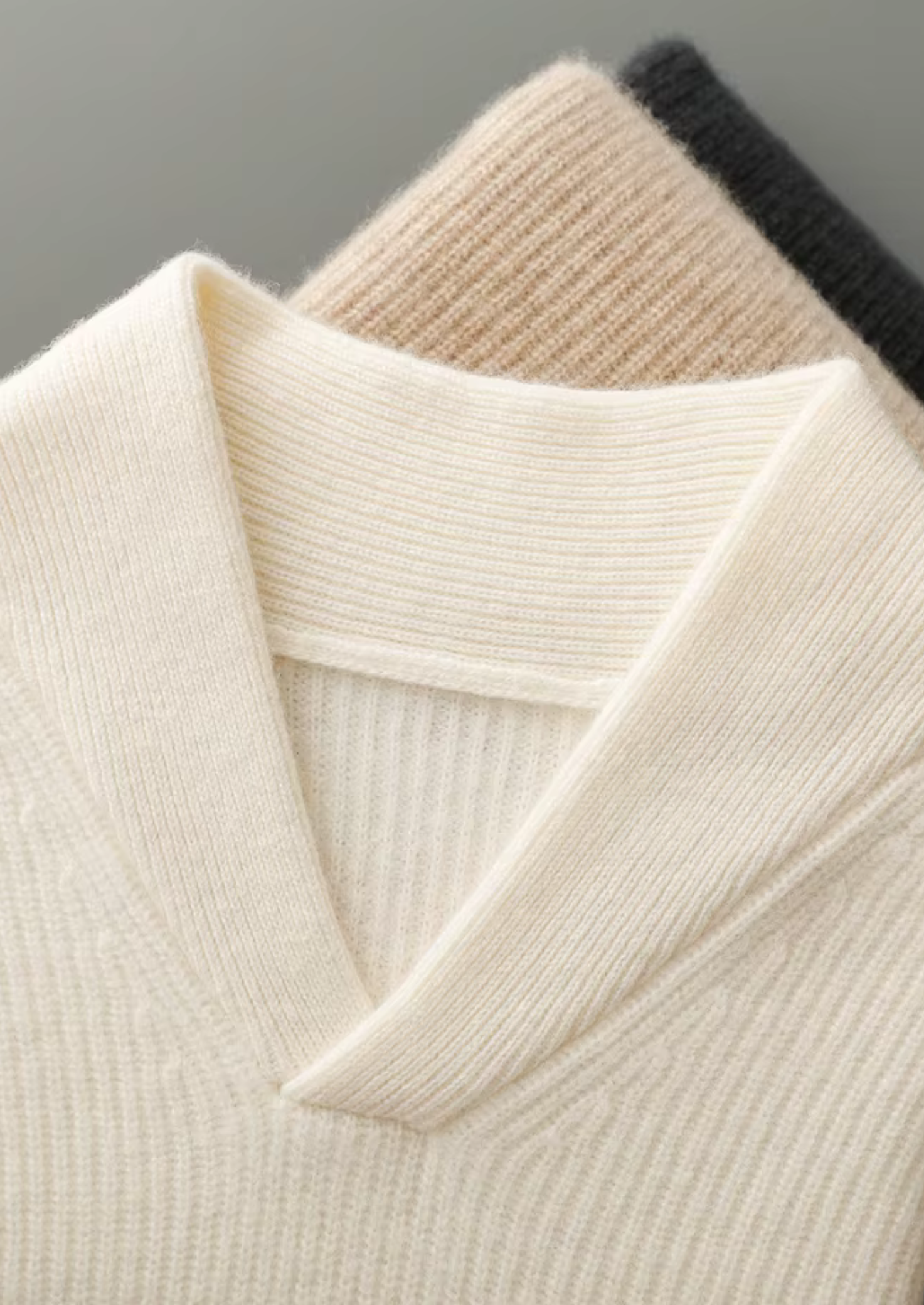 CASHMERE RIBBED V-NECK SWEATER