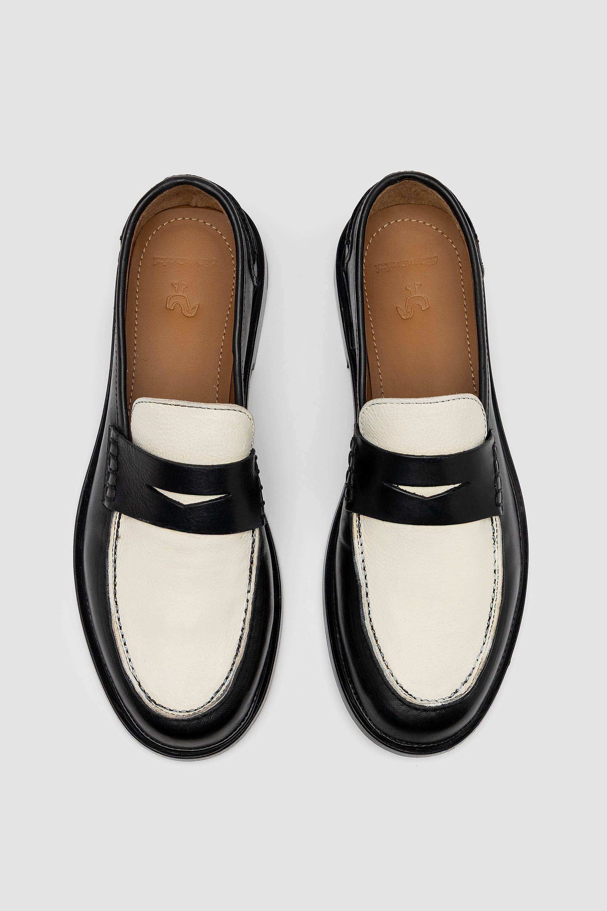 PIA BICOLOR BLACK & WHITE