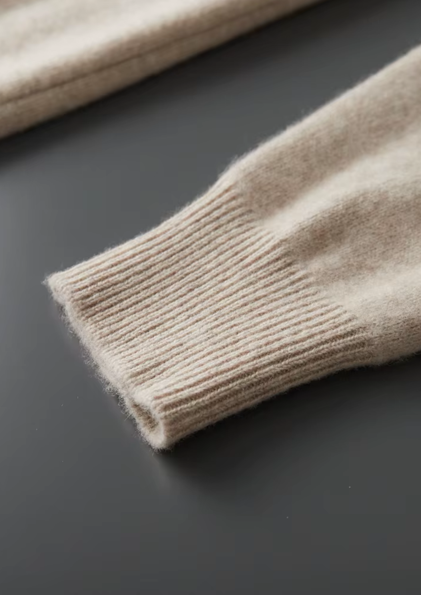 Cavallo  WOOL BUTTON HOODIE