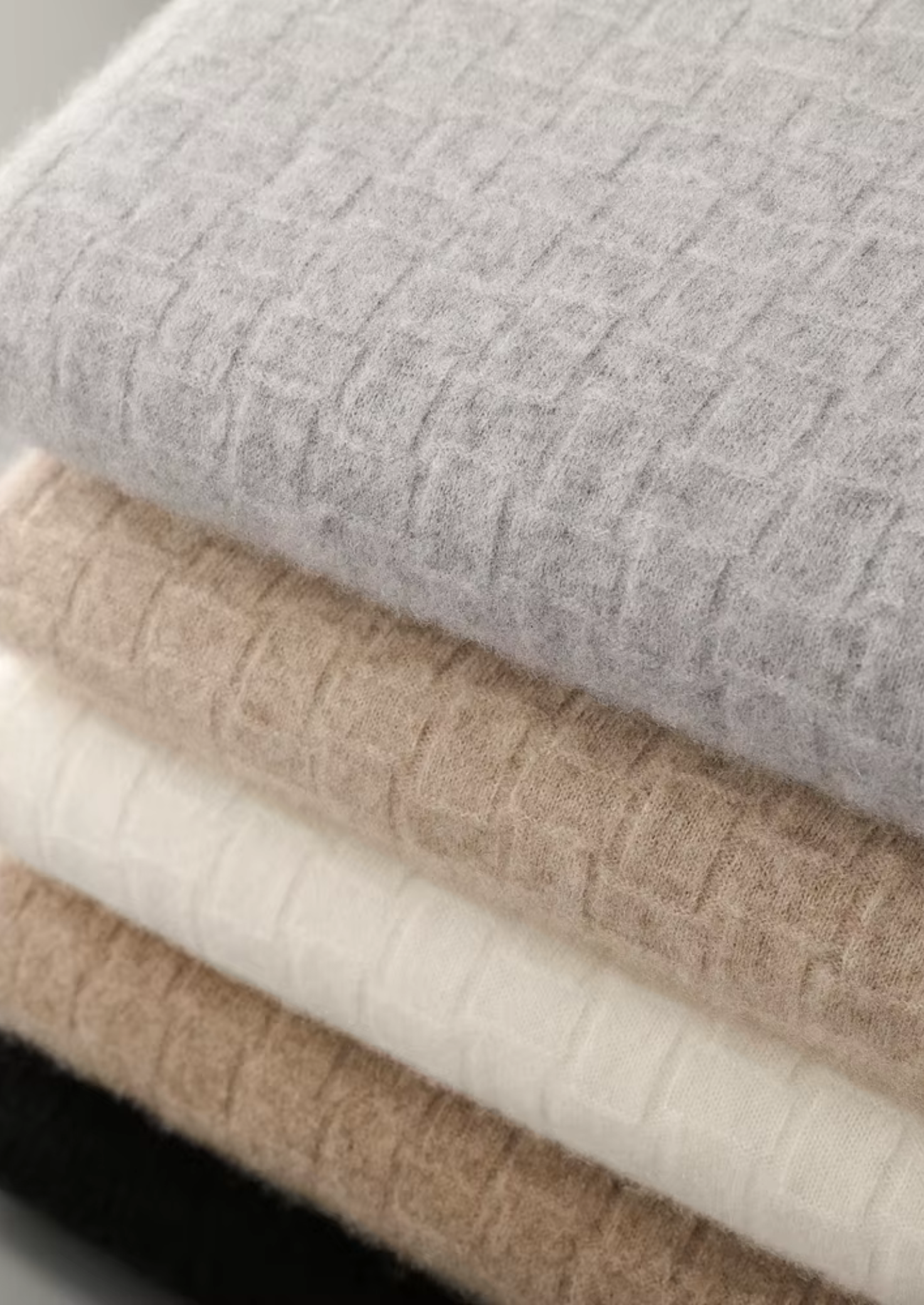 Cavallo  WOOL TEXTURED MOCKNECK