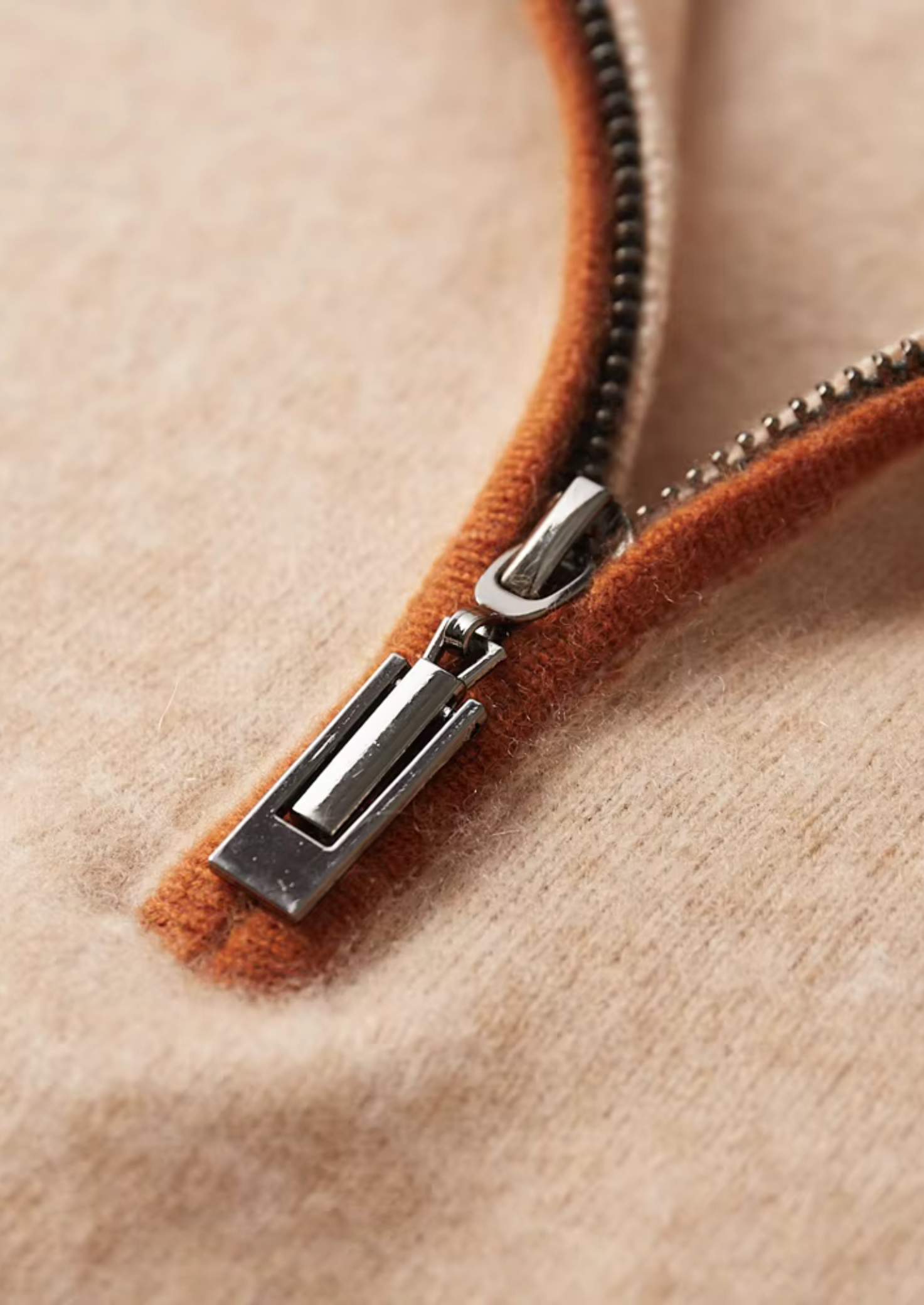 CASHMERE TWO TONE ZIPPER POLO