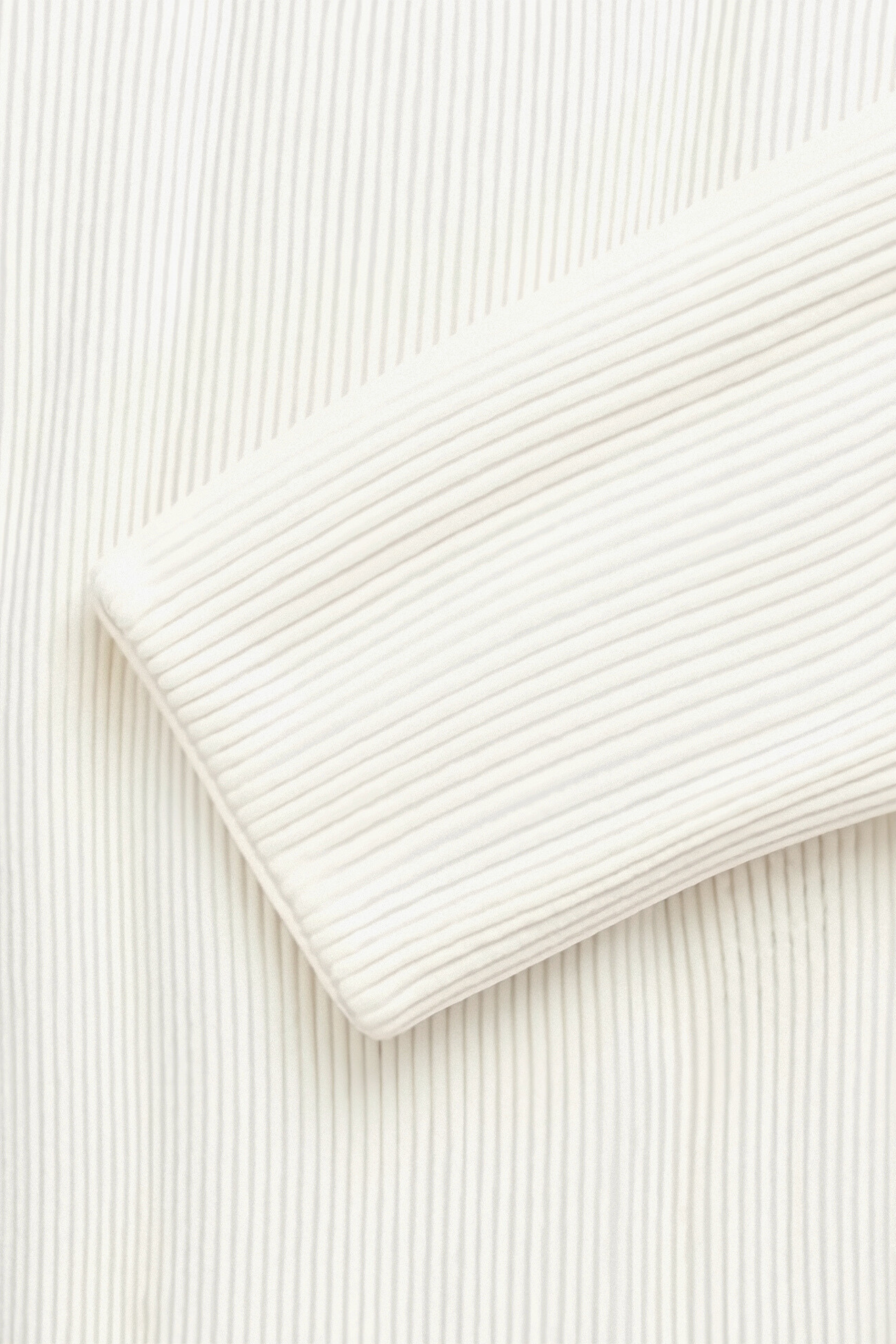 Cavallo Solid Knitted Crew Neck Cardigan