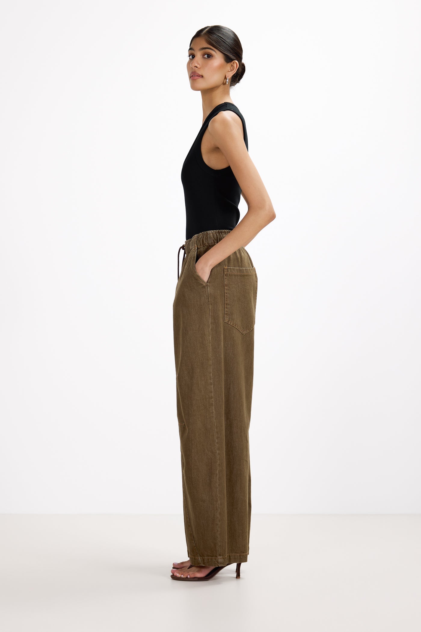 Juno Elastic Waist Barrel Jeans | Washed Brown