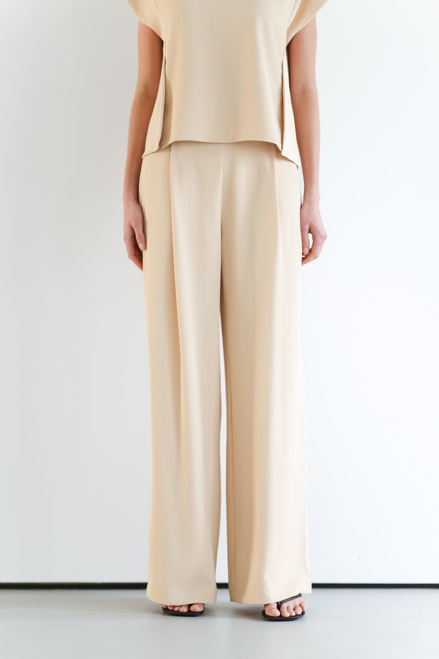 Blanchett Pleated Trousers | Almond Beige