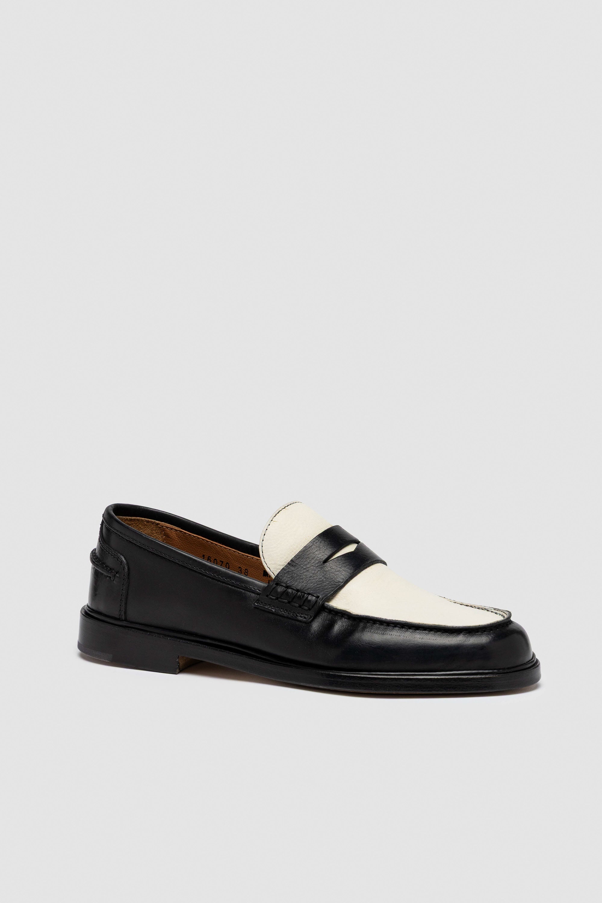 PIA BICOLOR BLACK  & WHITE