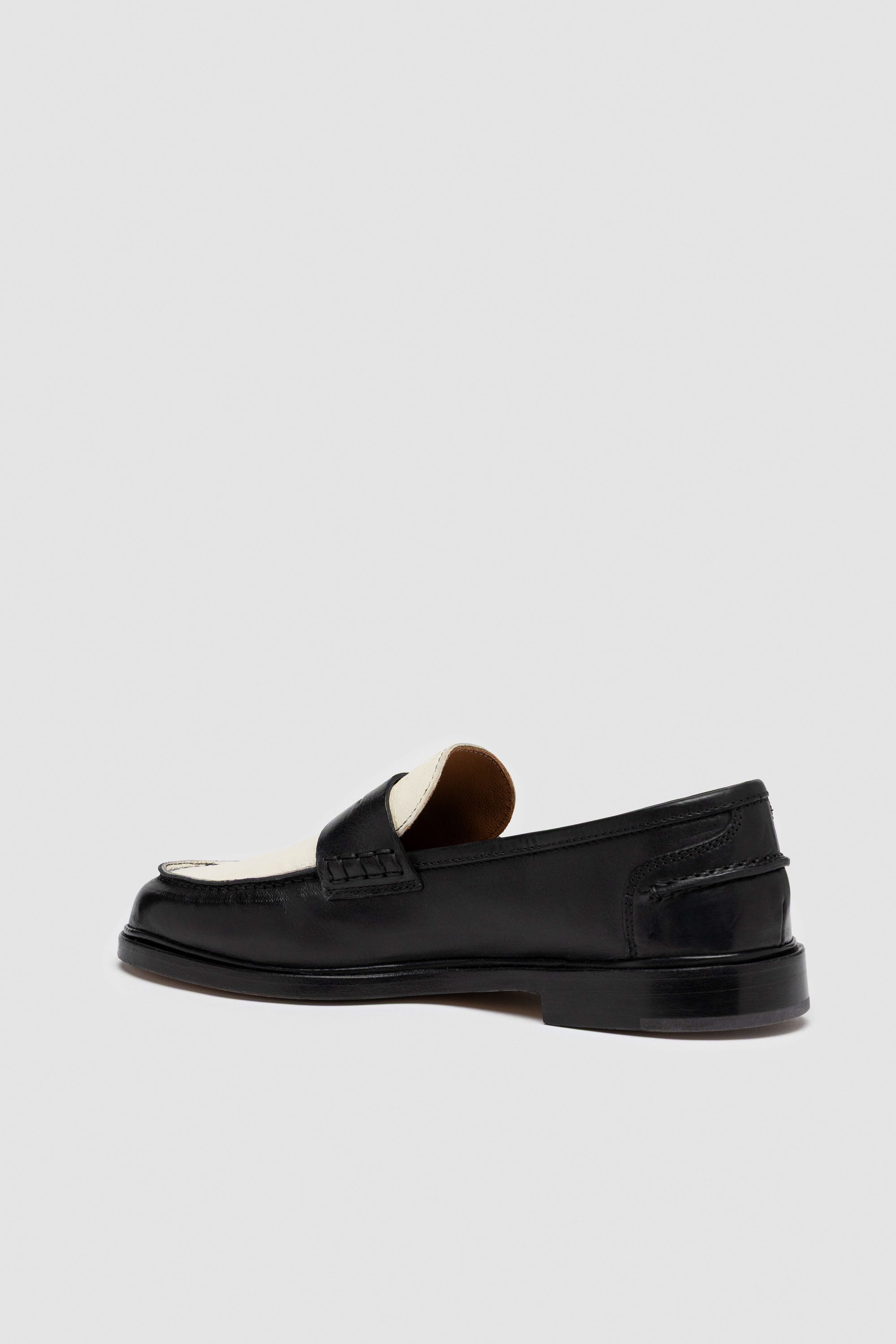 PIA BICOLOR BLACK  & WHITE